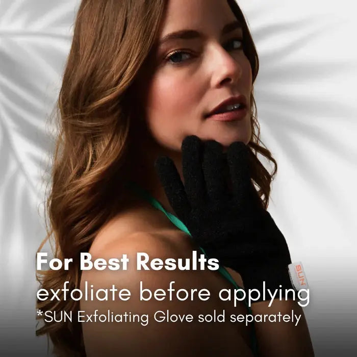 Tanning Mitt  For Self Tanner  Application - Sun Laboratories by Giesee applying self tanning lotion